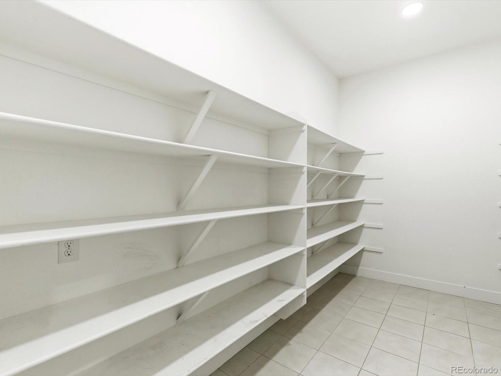 6121 Chester Street Denver, CO 80238 - Photo 10 of 45