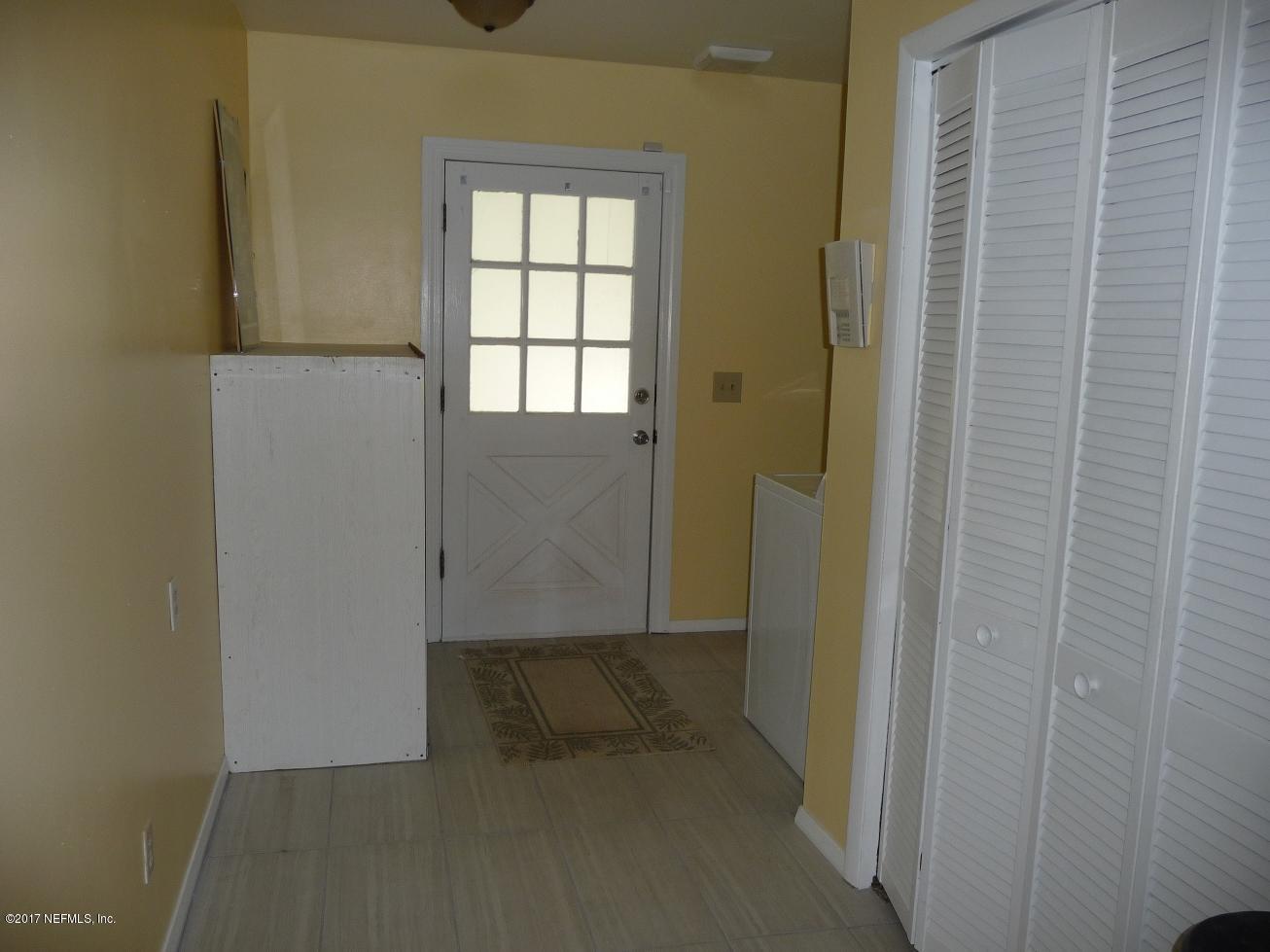 113 Hollister School Road Palatka, FL 32177 - Photo 22 of 52 REAR FOYER