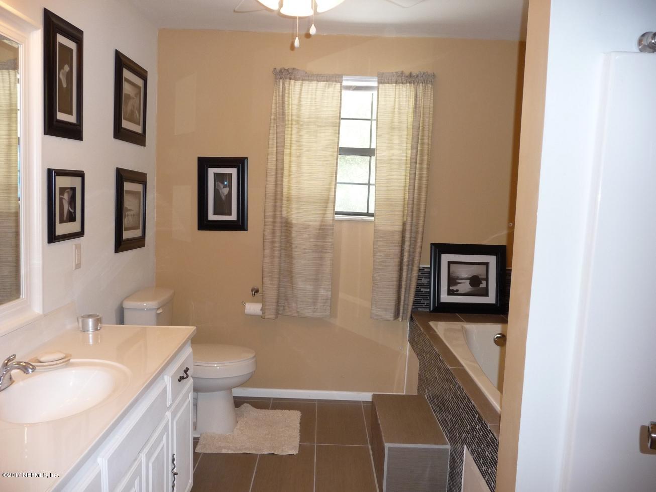 113 Hollister School Road Palatka, FL 32177 - Photo 28 of 52 upstairs hall bath