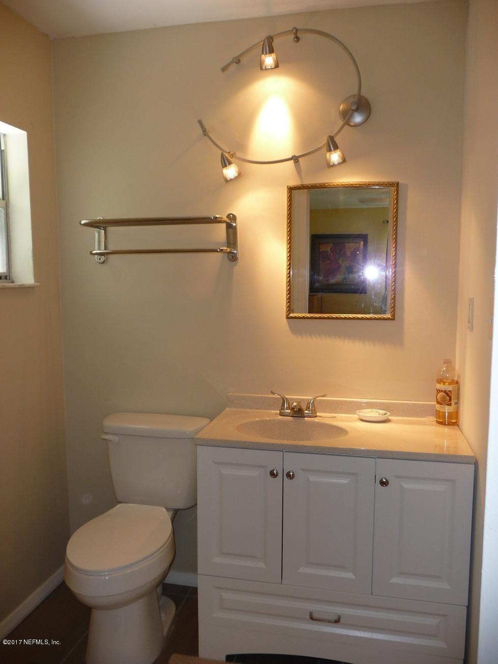 113 Hollister School Road Palatka, FL 32177 - Photo 33 of 52 upstairs master bath