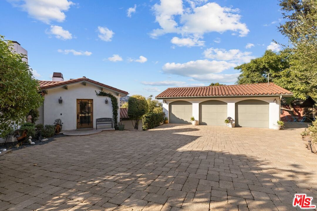 2373 Tuna Canyon Road Topanga, CA 90290 - Photo 40 of 54 a view of a house with a patio