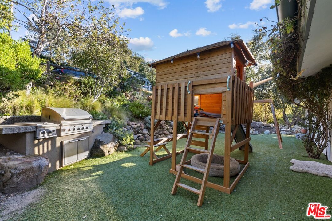 2373 Tuna Canyon Road Topanga, CA 90290 - Photo 44 of 54