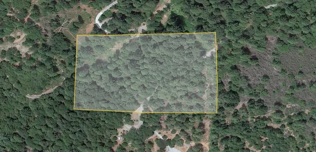 view of outdoor space and yard