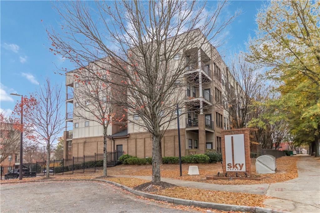 898 Oak Street Southwest, Unit 1412 Atlanta, GA 30310 - Photo 2 of 29