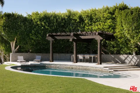 $17,850,000 | 30464 Morning View Drive, Malibu, CA 90265