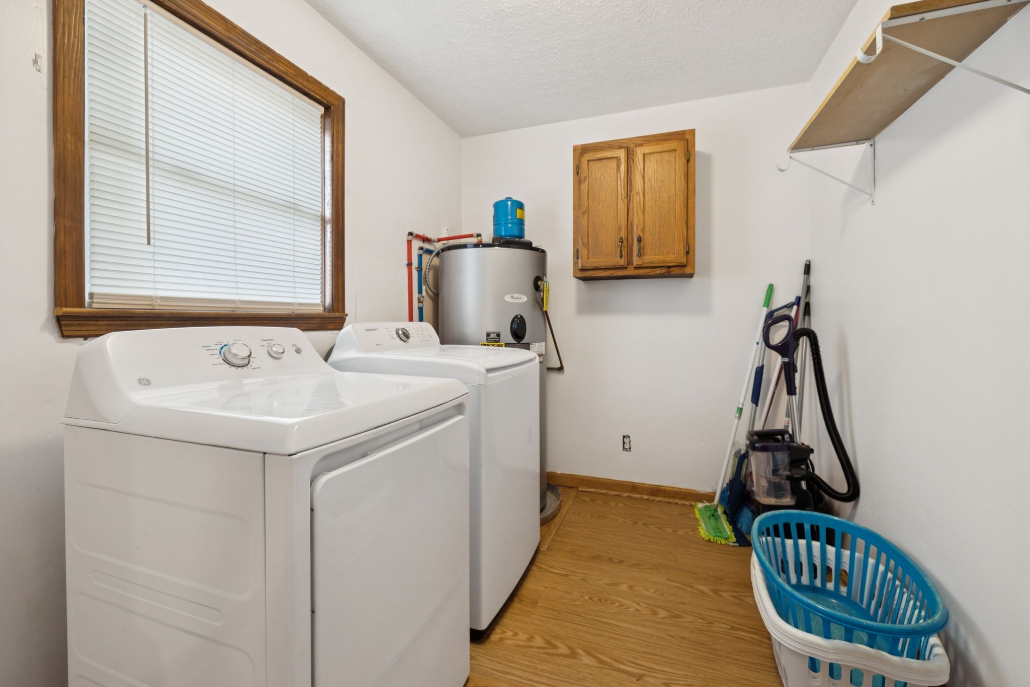 115 White Road Portland, TN 37148 - Photo 24 of 44 a utility room with dryer and washer