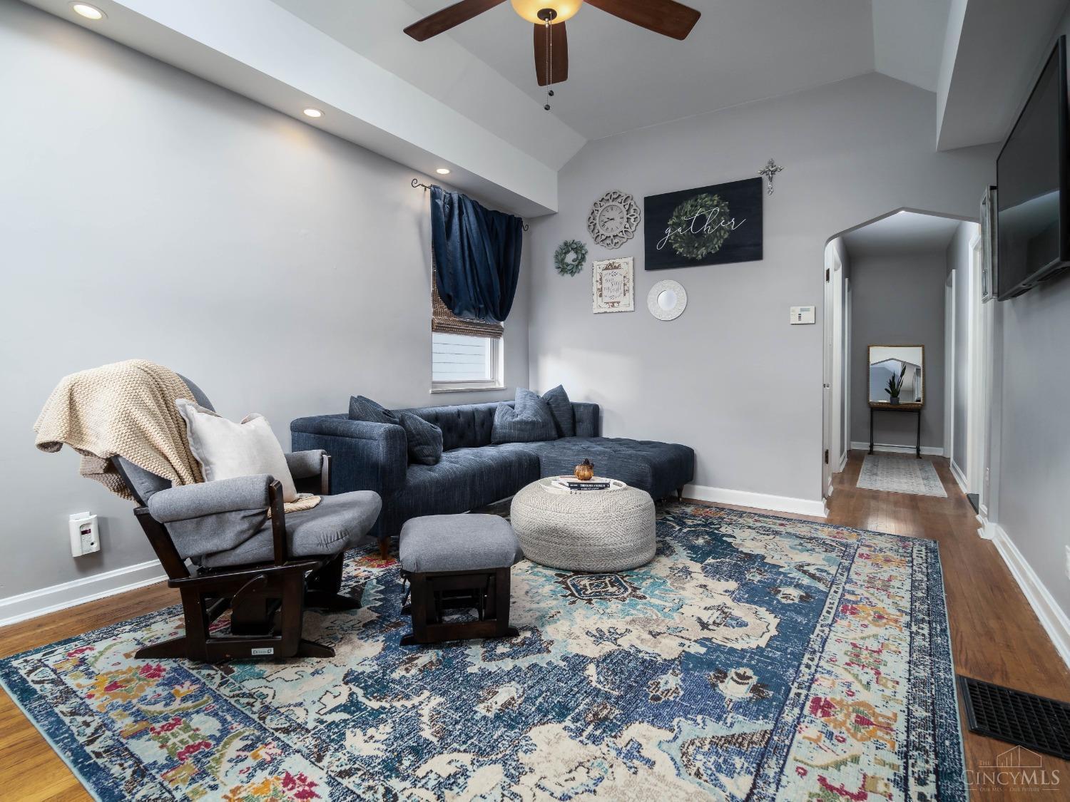 4509 Camberwell Road Cincinnati, OH 45209 - Photo 4 of 21 Gallery Image 4