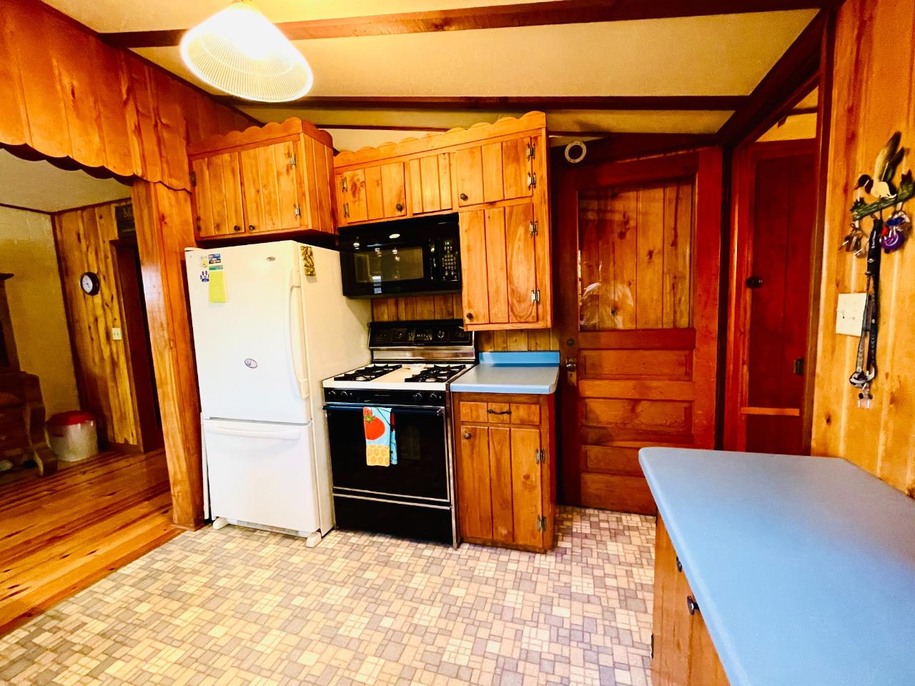 1905 West Carpenter Lake Road, Unit 4 Eagle River, WI 54521 - Photo 12 of 39 Gallery Image 12