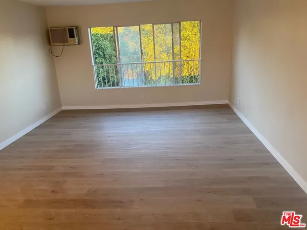 $439,000 | 512 Evergreen Street, Unit 309, Inglewood, CA 90302