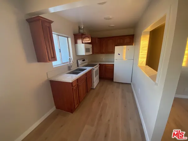 $439,000 | 512 Evergreen Street, Unit 309, Inglewood, CA 90302