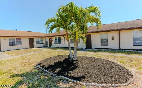 $1,185 | 3307 Southeast 15th Place, Unit 8, Cape Coral, FL 33904