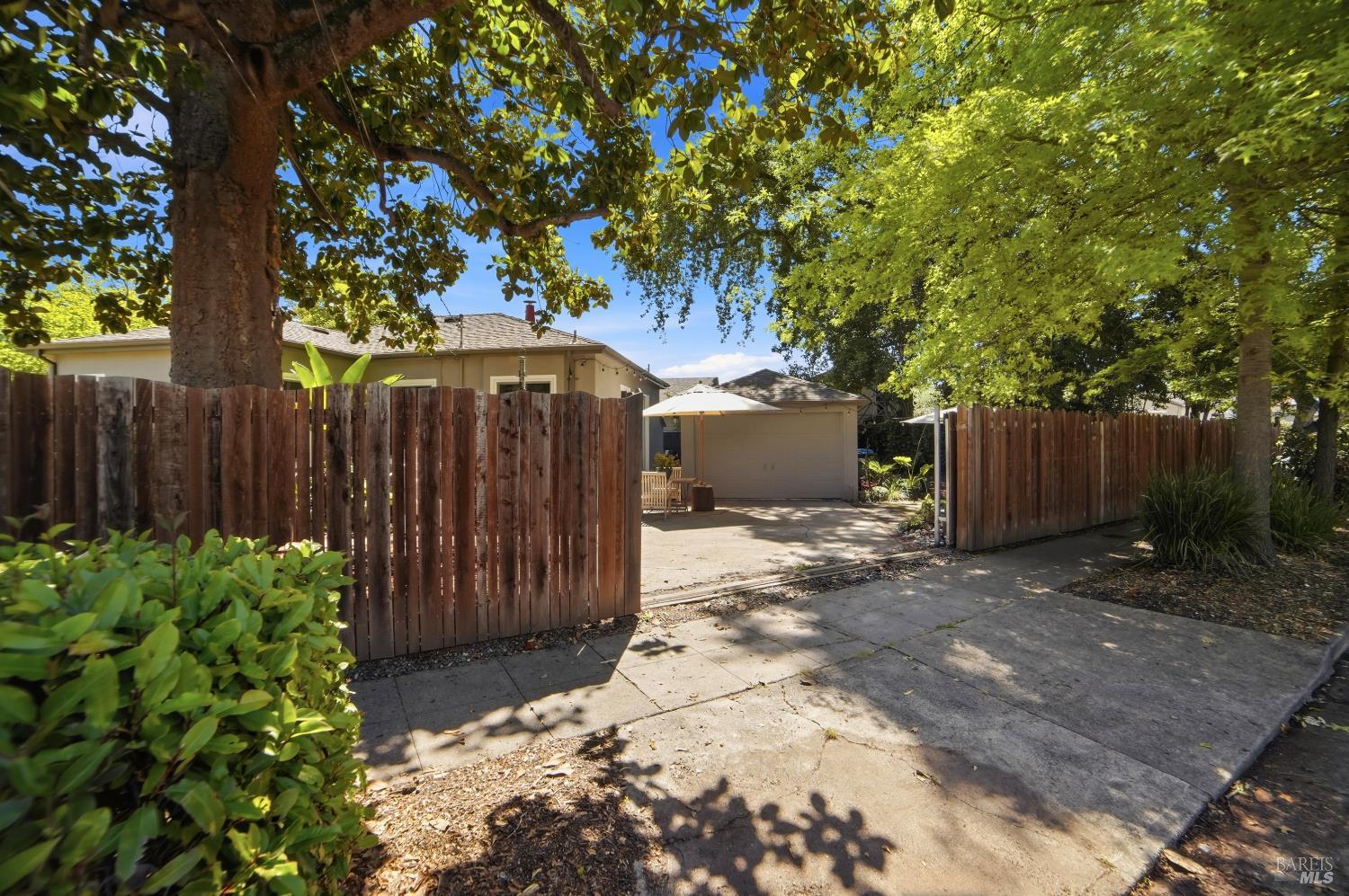 231 Talbot Avenue Santa Rosa, CA 95405 - Photo 9 of 42