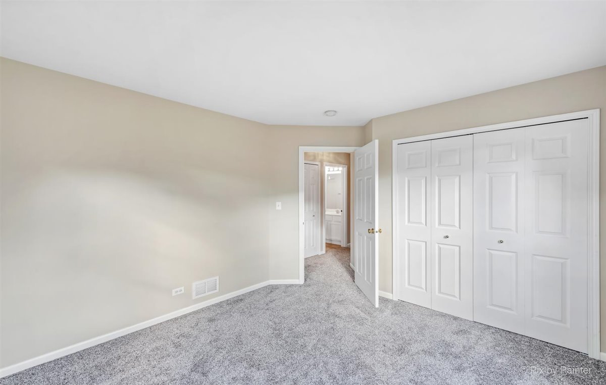 172 East River Road, Unit L Des Plaines, IL 60016 - Photo 24 of 27 a view of an empty room