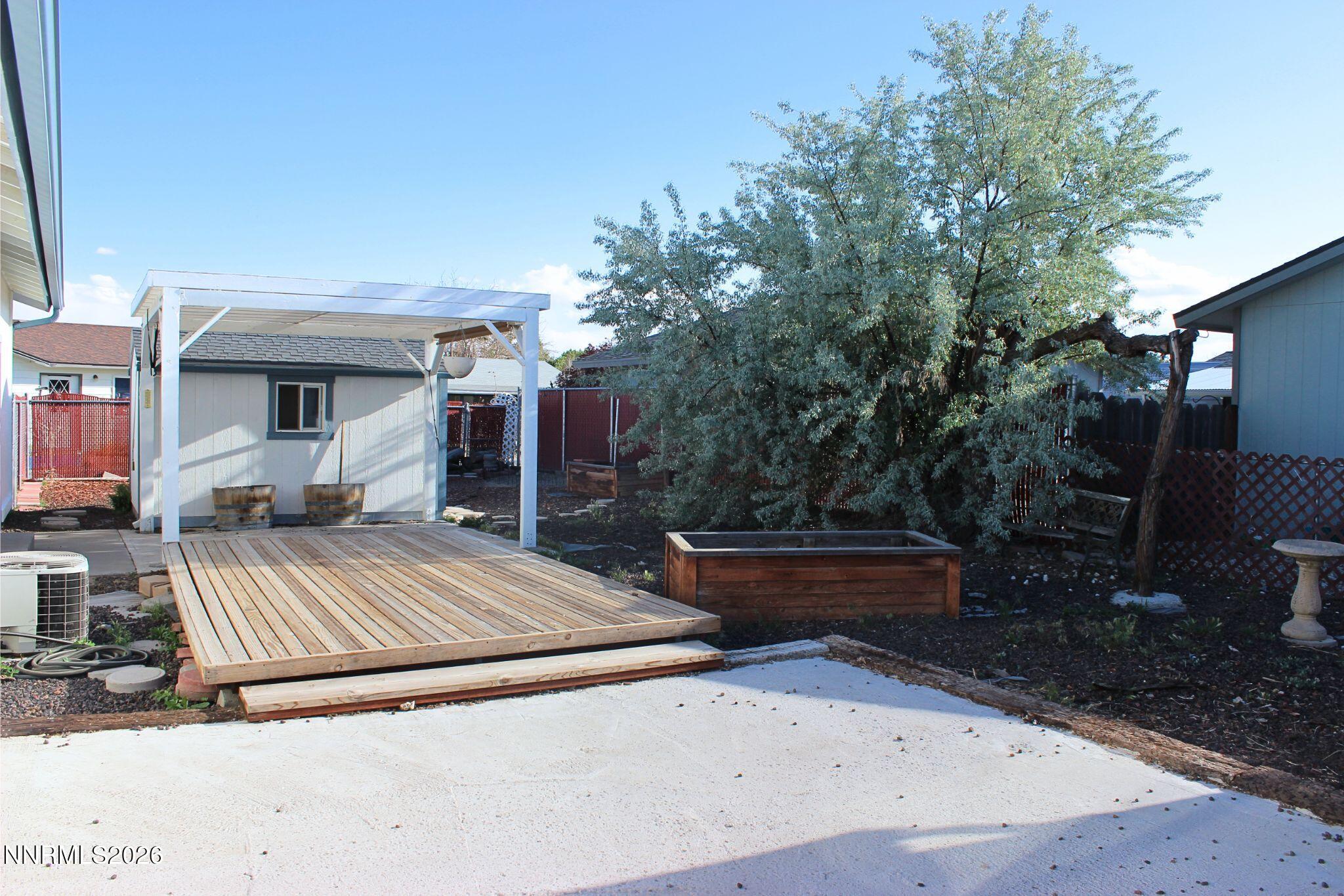 831 Sunset Drive Fallon, NV 89406 - Photo 11 of 12 Back Yard 2