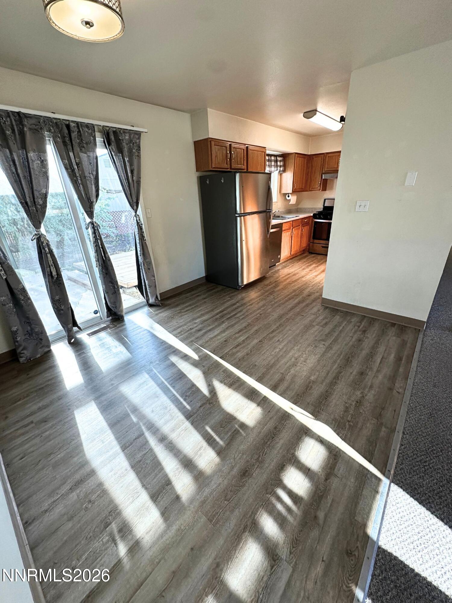 831 Sunset Drive Fallon, NV 89406 - Photo 4 of 12 Dining and Kitchen 1