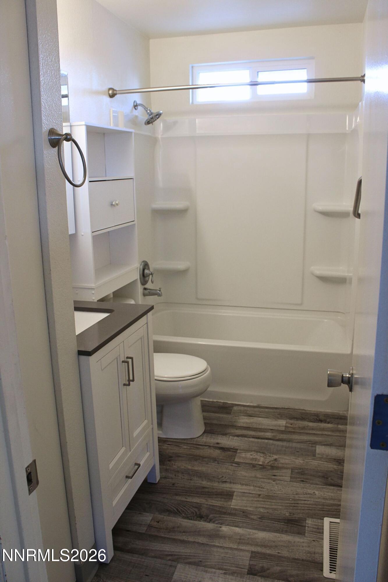 831 Sunset Drive Fallon, NV 89406 - Photo 5 of 12 Bathroom