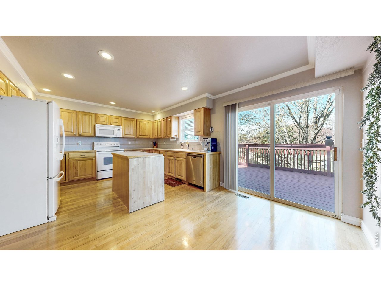1901 74th Avenue Greeley, CO 80634 - Photo 8 of 50 Kitchen