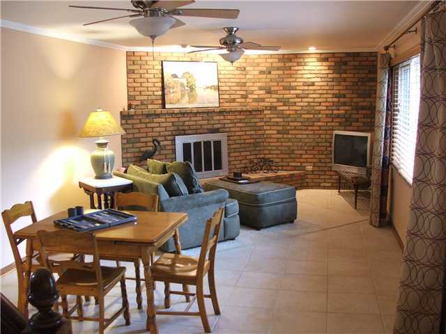4177 Rowanne Road Columbus, OH 43214 - Photo 8 of 12 Gallery Image 8