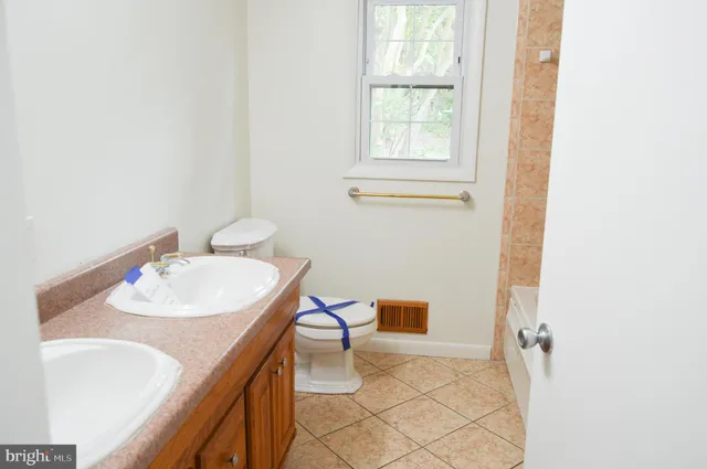 $364,900 | 8814 Lafayette Drive, Owings, MD 20736