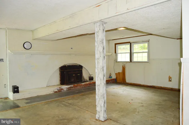 $364,900 | 8814 Lafayette Drive, Owings, MD 20736