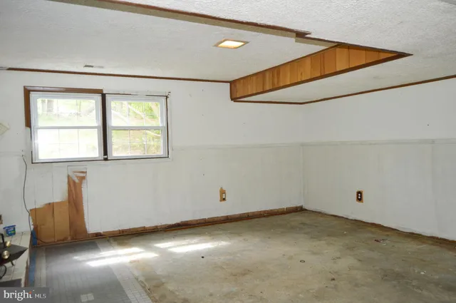 $364,900 | 8814 Lafayette Drive, Owings, MD 20736