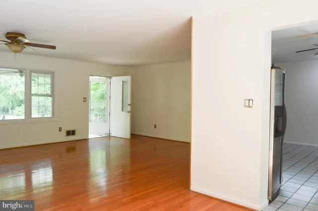 $364,900 | 8814 Lafayette Drive, Owings, MD 20736