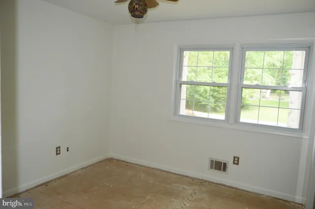 $364,900 | 8814 Lafayette Drive, Owings, MD 20736