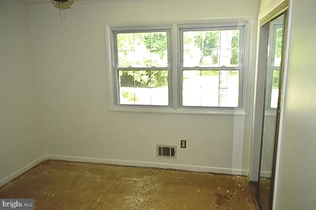 $364,900 | 8814 Lafayette Drive, Owings, MD 20736