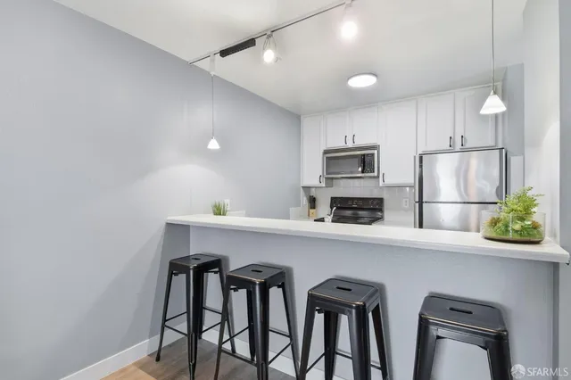 $575,000 | 626 Mariners Island Boulevard, Unit 205, San Mateo, CA 94404