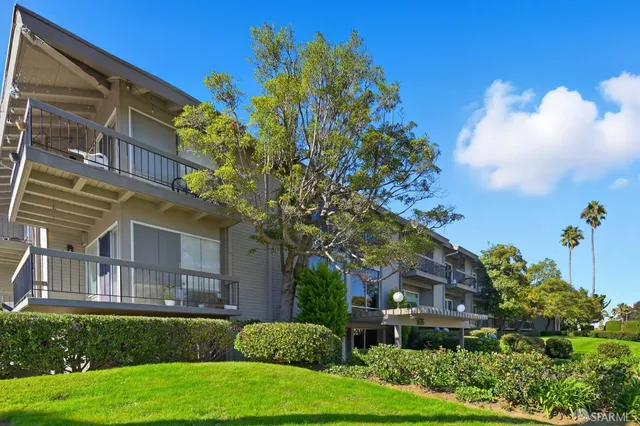$575,000 | 626 Mariners Island Boulevard, Unit 205, San Mateo, CA 94404