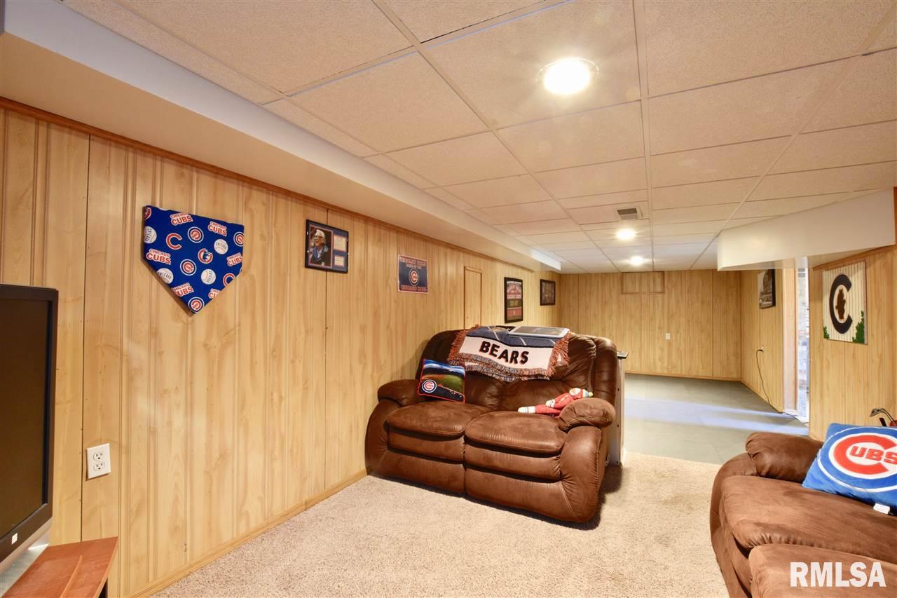 714 Springfield Road East Peoria, IL 61611 - Photo 28 of 36 Gallery Image 28
