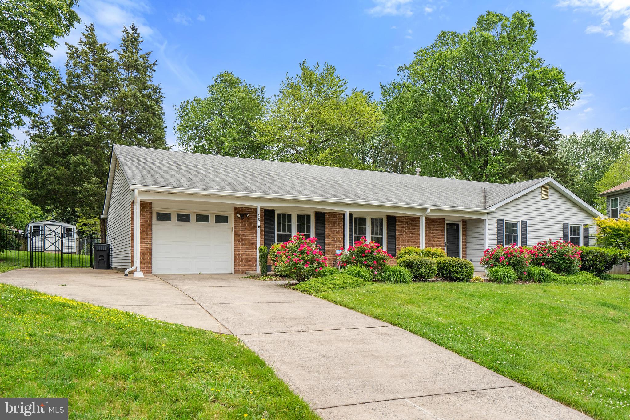 8819 Rachell Court Manassas, VA 20110 - Photo 2 of 23 Gallery Image 2