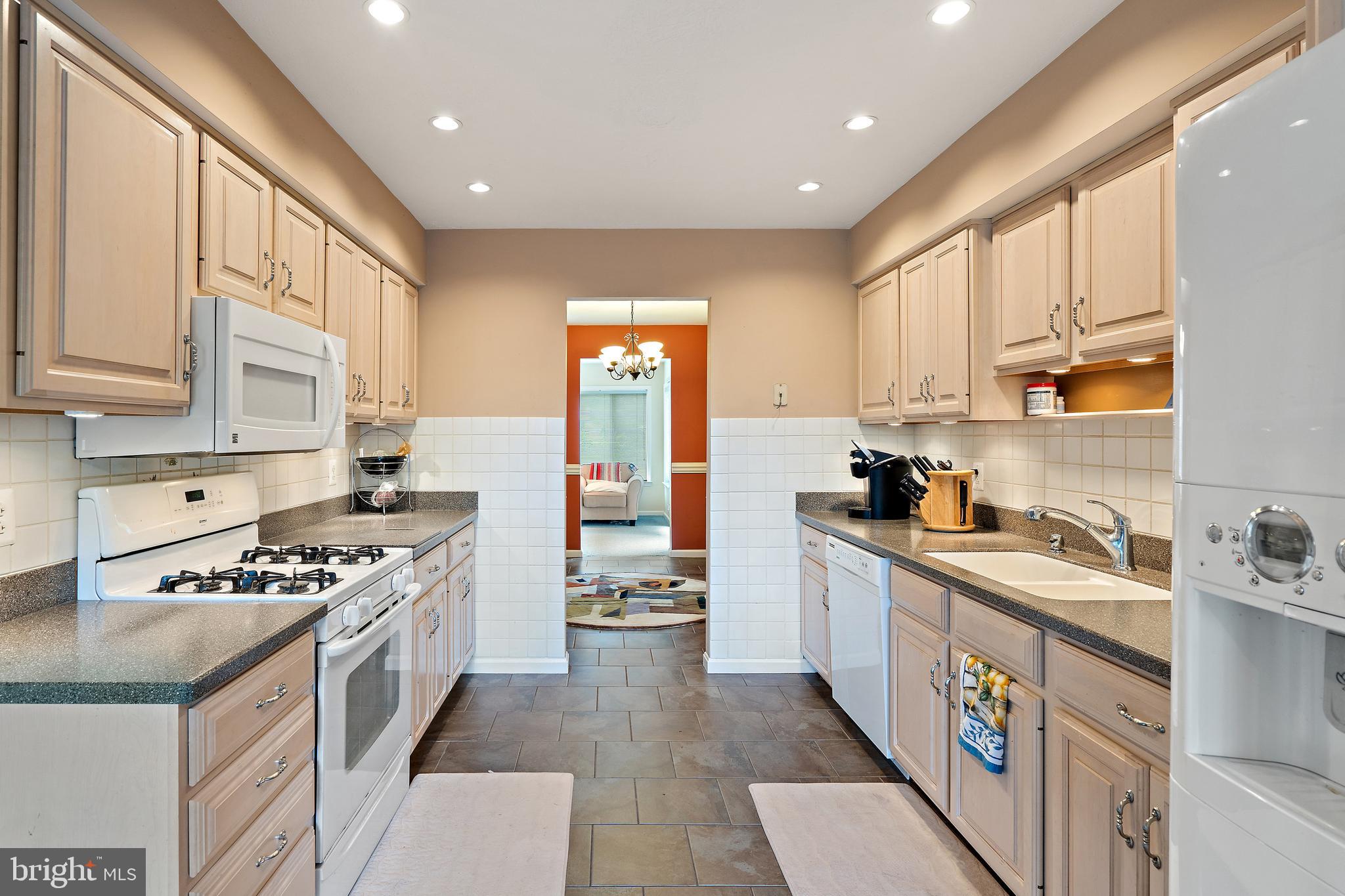 8819 Rachell Court Manassas, VA 20110 - Photo 6 of 23 Gallery Image 6