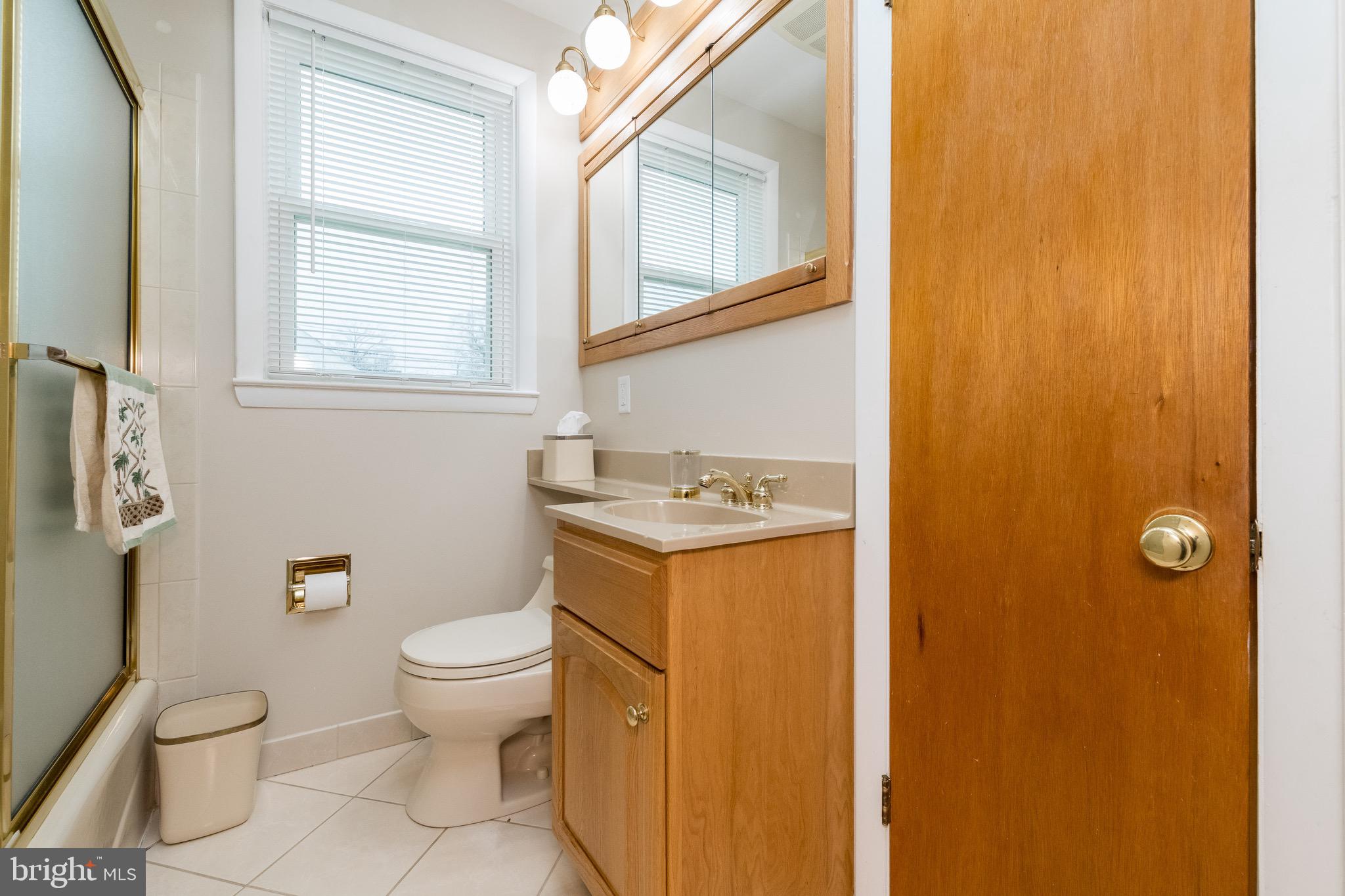 504 Riverside Road Essex, MD 21221 - Photo 15 of 21 Main Bath