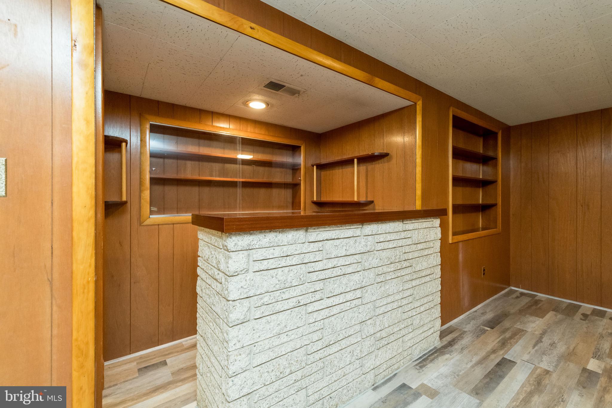 504 Riverside Road Essex, MD 21221 - Photo 16 of 21 Bar in Basement