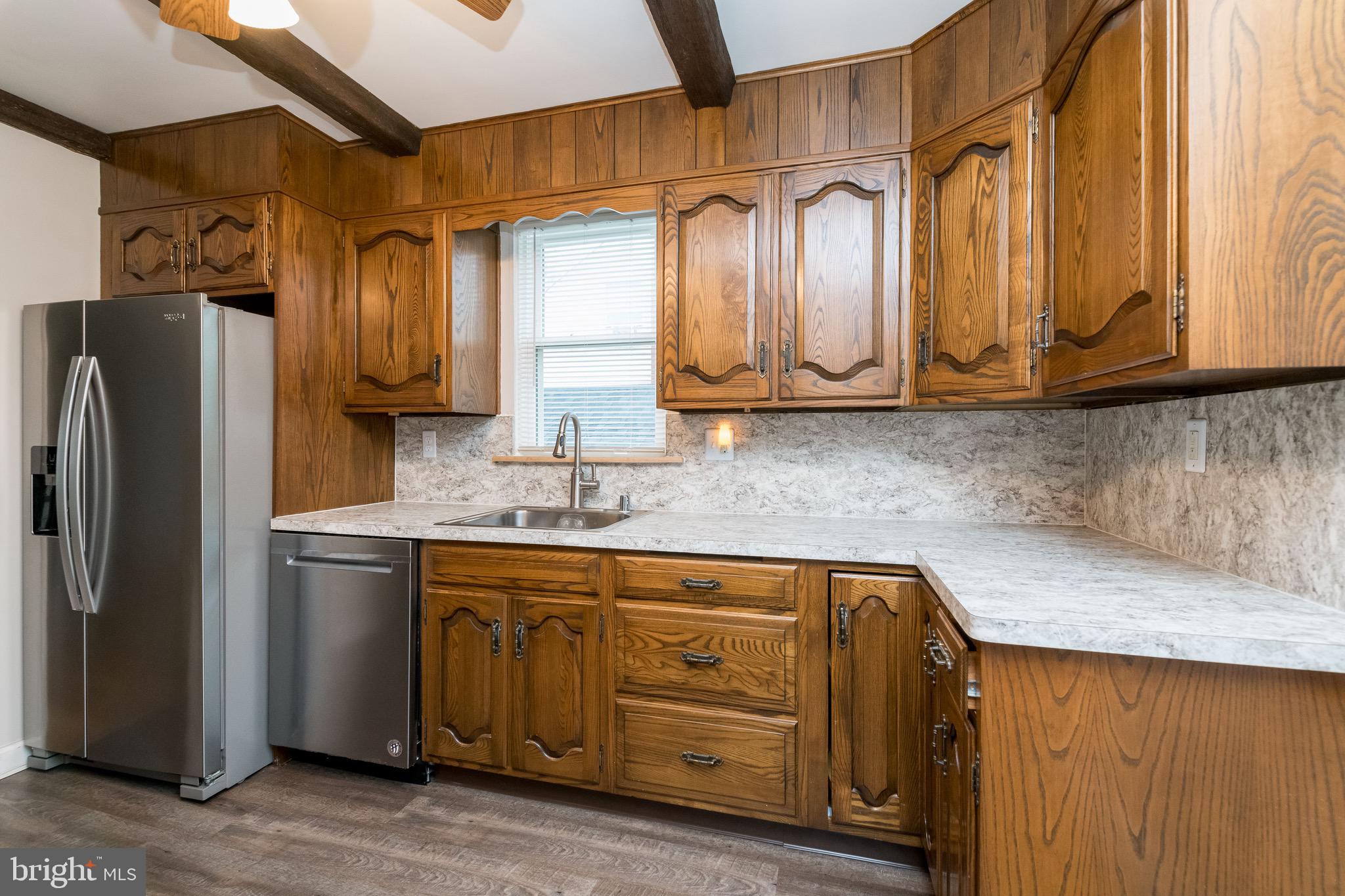 504 Riverside Road Essex, MD 21221 - Photo 8 of 21 Kitchen
