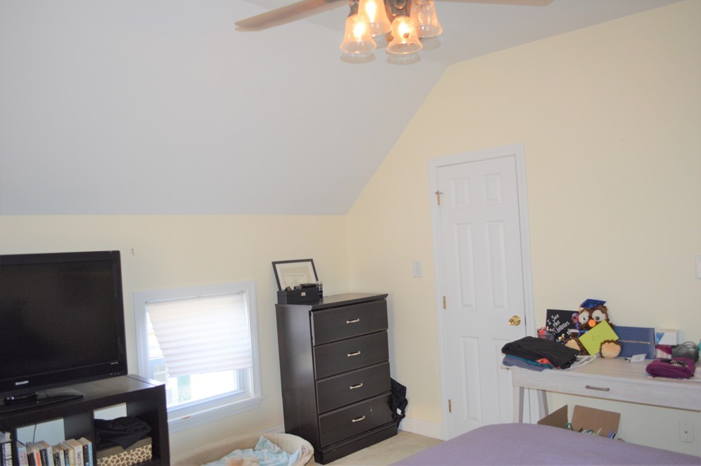 1920 Rodman Street Fall River, MA 02721 - Photo 19 of 30
