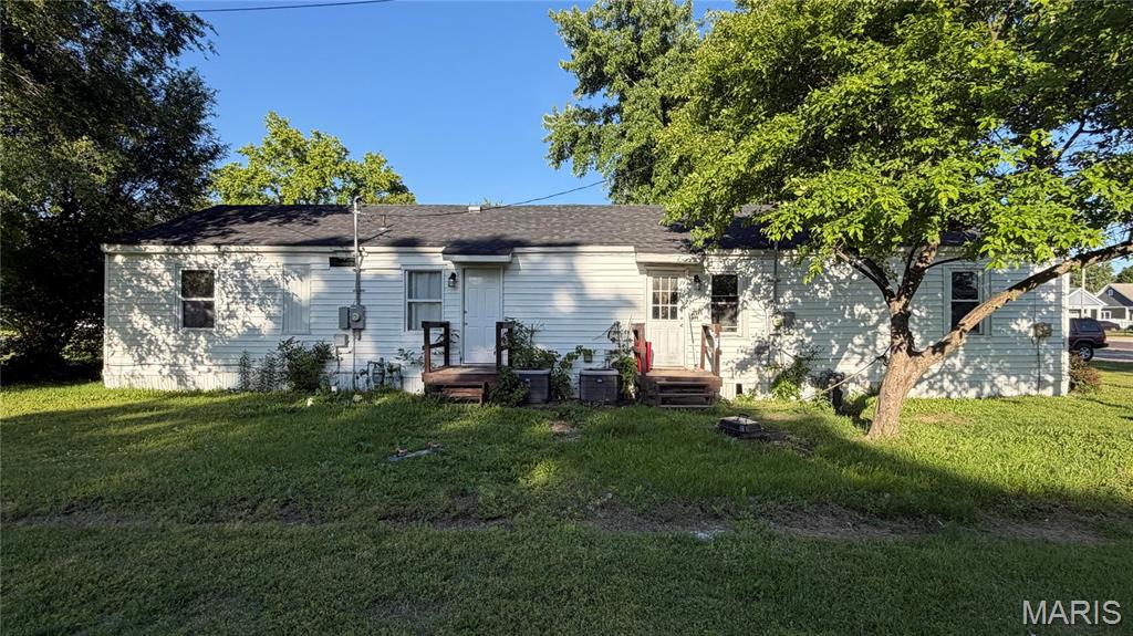 613 Reed Drive East Alton, IL 62024 - Photo 2 of 4