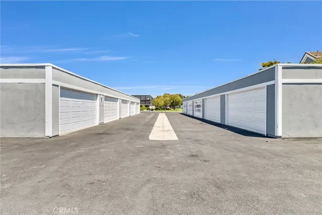 $5,700 | 16123 St Croix Circle, Huntington Beach, CA 92649