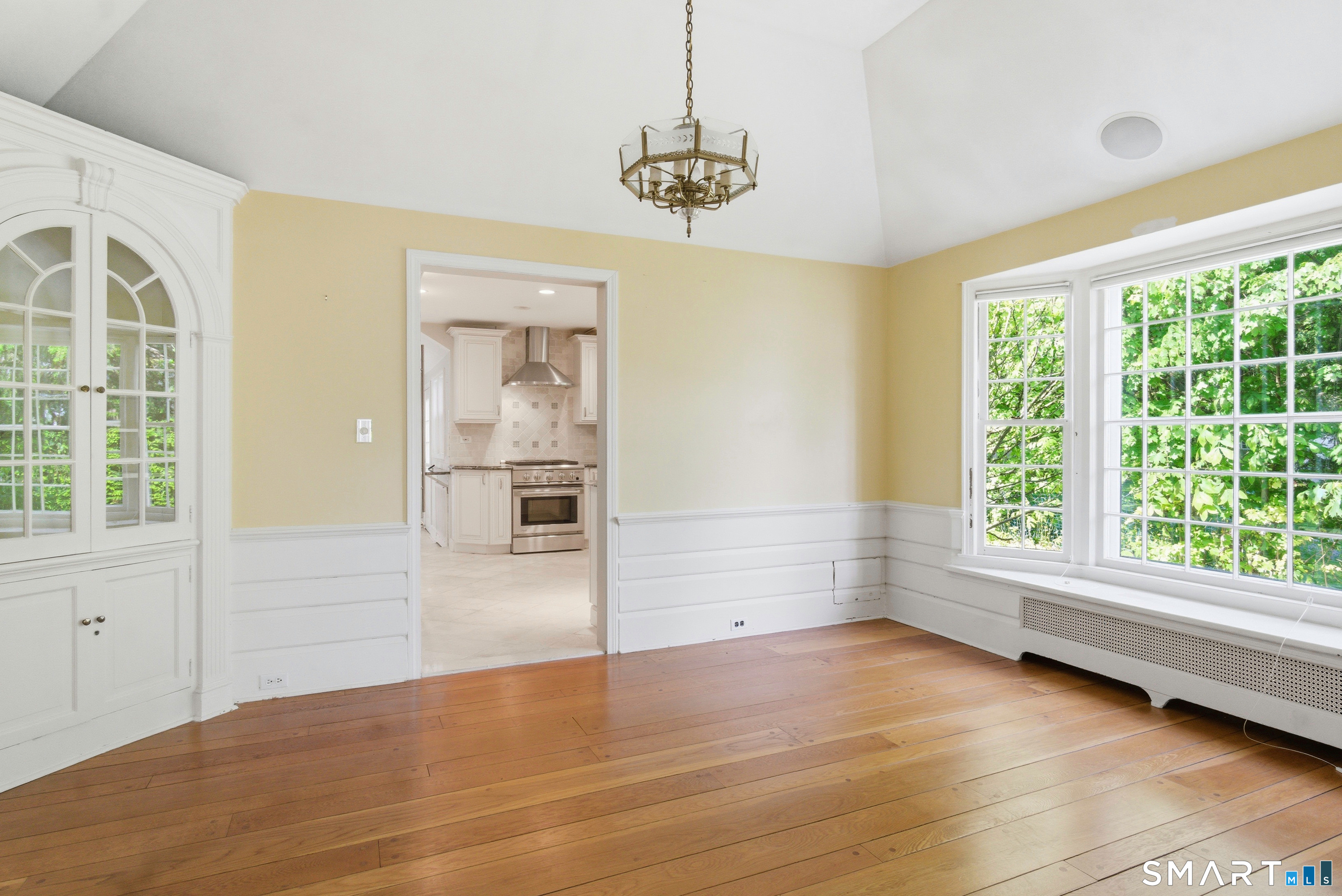 24 Highbrook Road Norwalk, CT 06851 - Photo 5 of 23