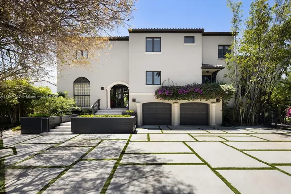 $6,990,000 | 350 Costa Brava Court, Coral Gables, FL 33143