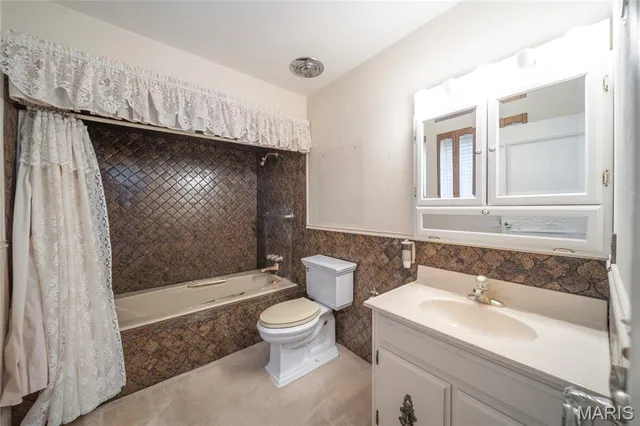 $482,000 | 1673 Hwy T, Freeburg, MO 65035