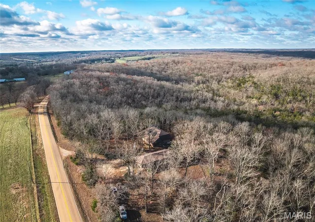 $482,000 | 1673 Hwy T, Freeburg, MO 65035