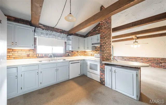 $482,000 | 1673 Hwy T, Freeburg, MO 65035