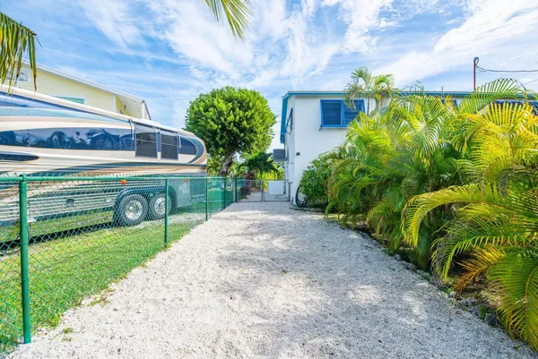 $5,200 | 421 Ixora Drive, Big Pine Key, FL 33043