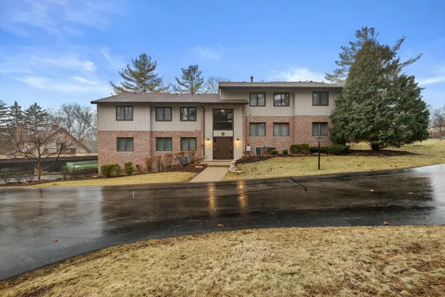 $1,200,000 | 1070 South Lake Shore Drive, Unit 81A, Lake Geneva, WI 53147