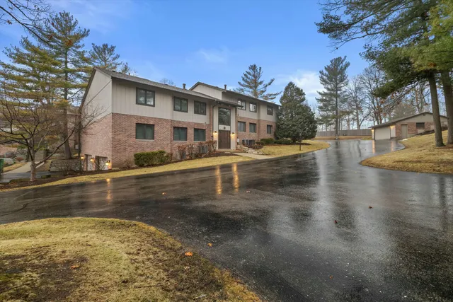 $1,200,000 | 1070 South Lake Shore Drive, Unit 81A, Lake Geneva, WI 53147