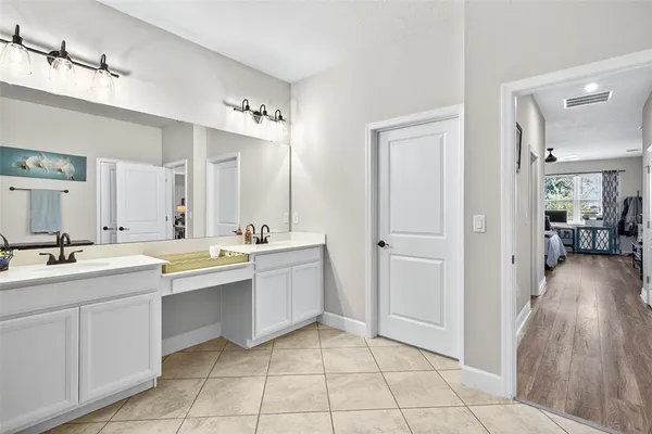 $725,000 | 11761 Lake Lucaya Drive, Riverview, FL 33579