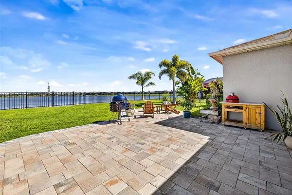 $725,000 | 11761 Lake Lucaya Drive, Riverview, FL 33579