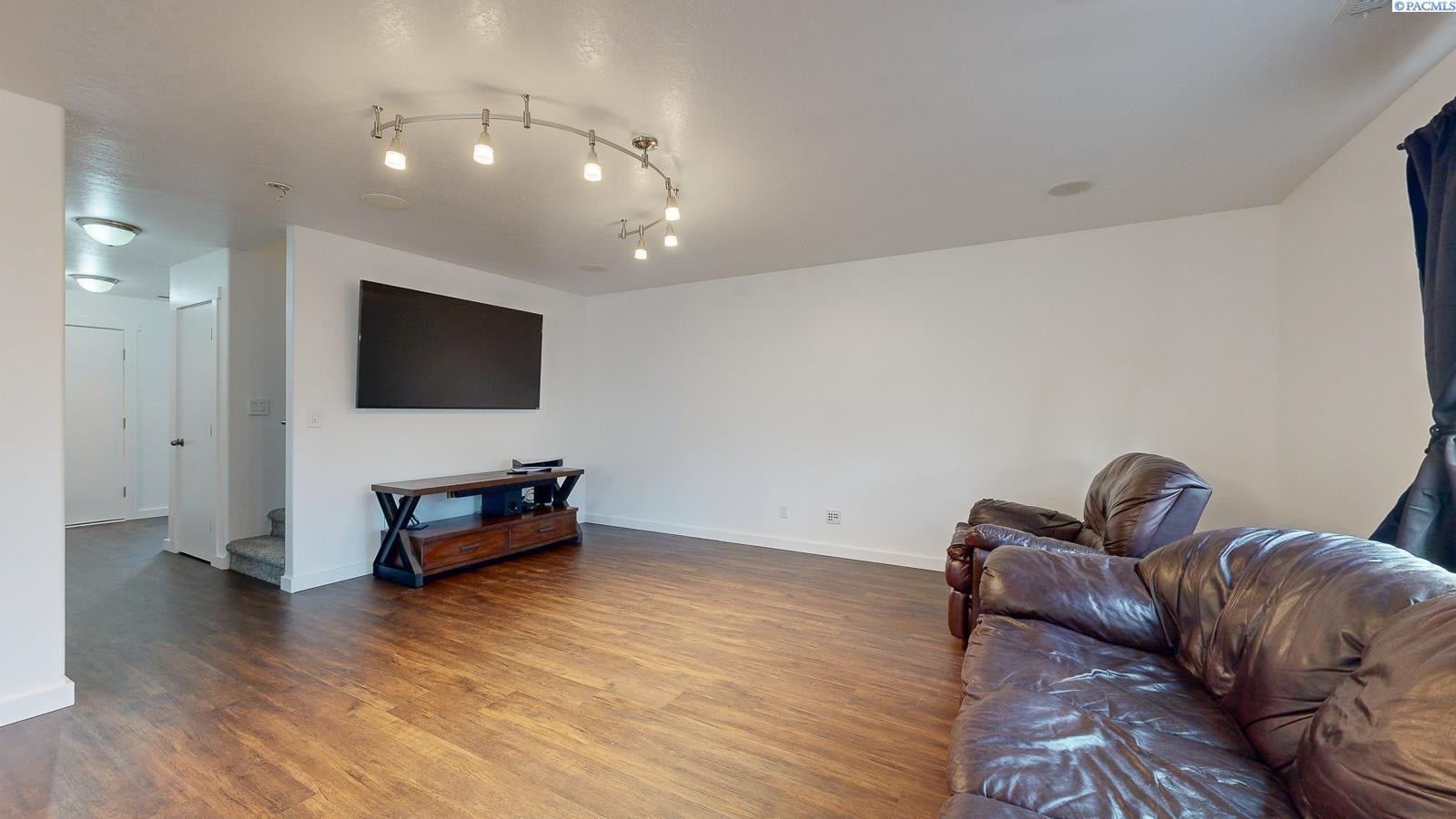 2573 Jason Loop Richland, WA 99352 - Photo 8 of 21 Gallery Image 8